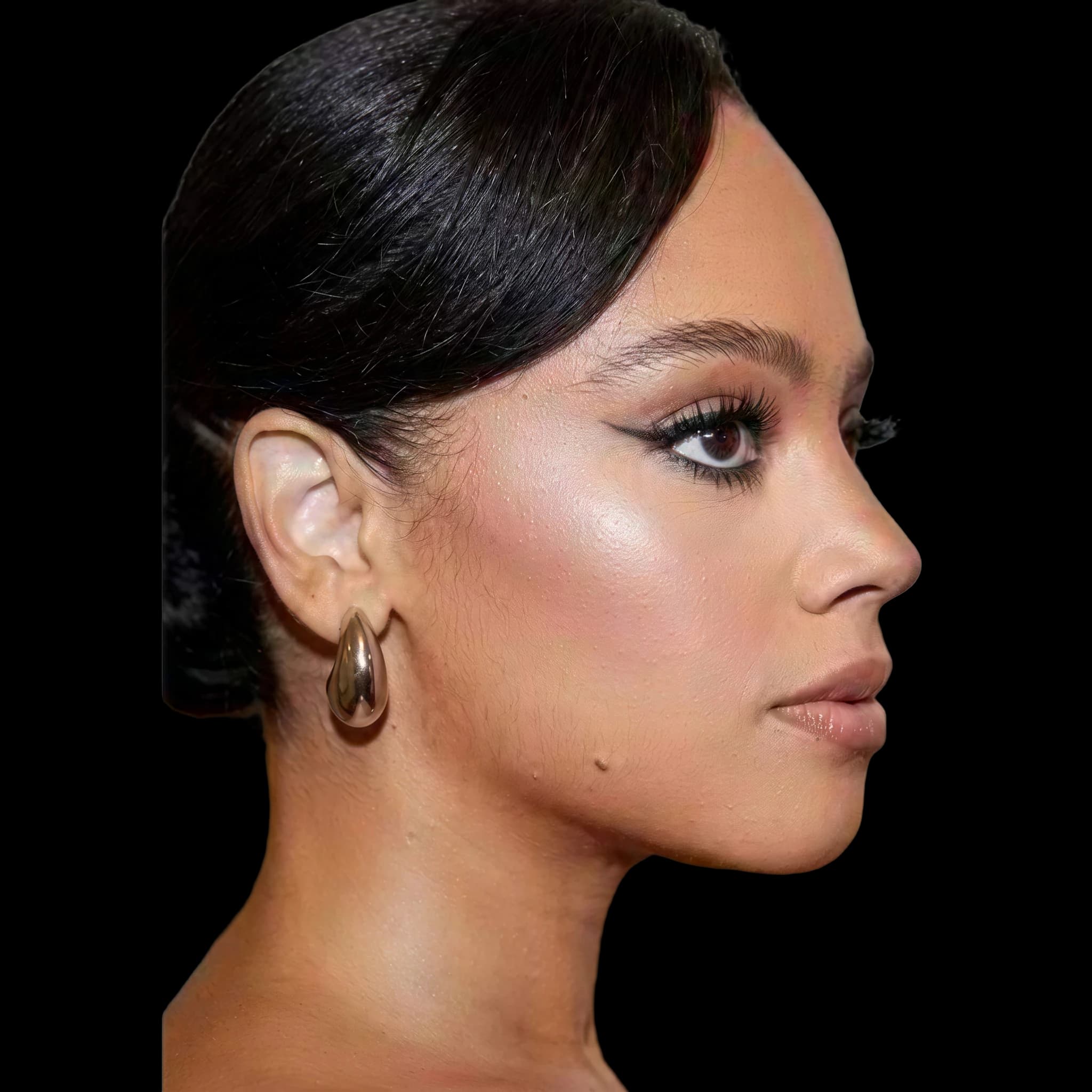 Bianca Lawson, Lower Lip E-Line Position