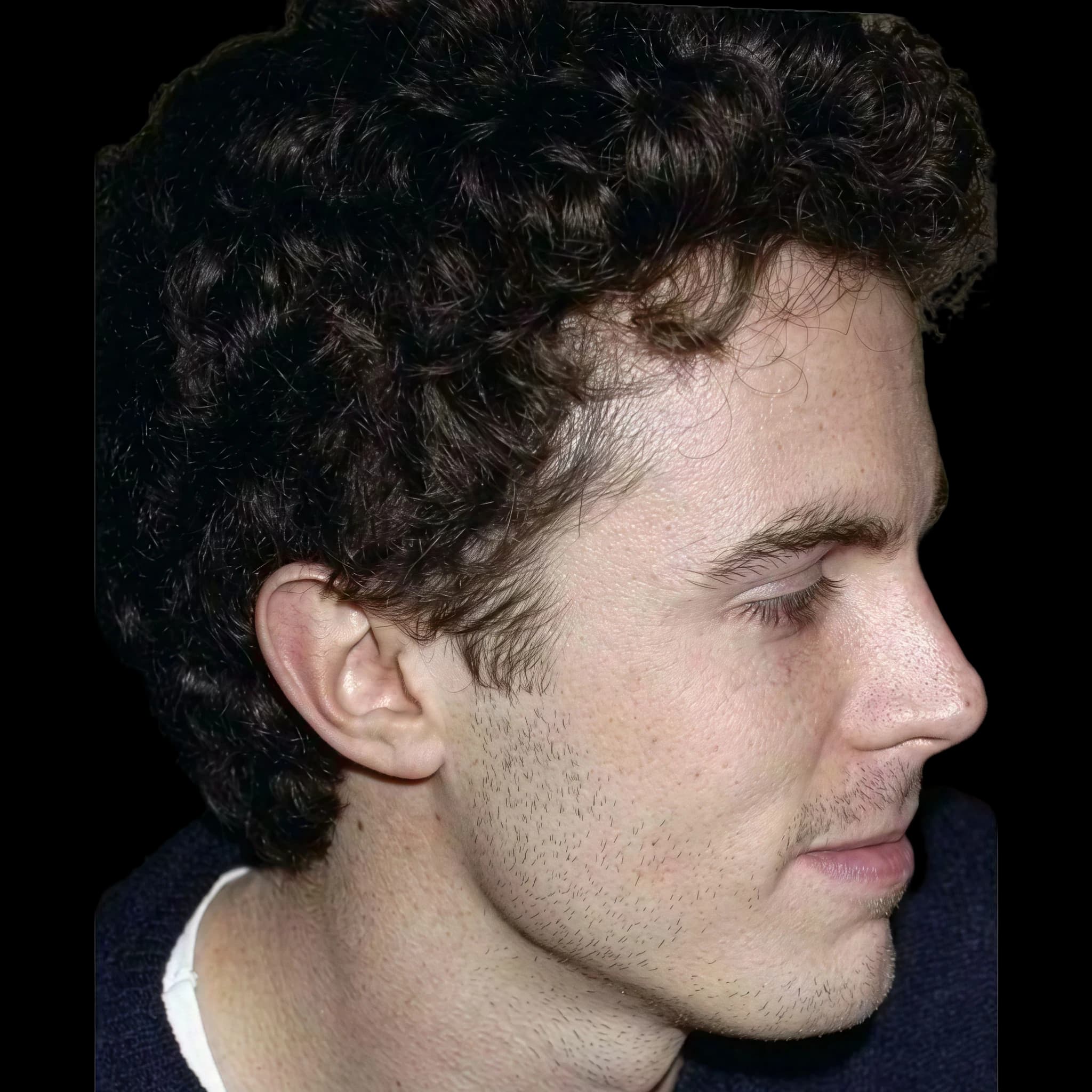 Casey Affleck, side profile