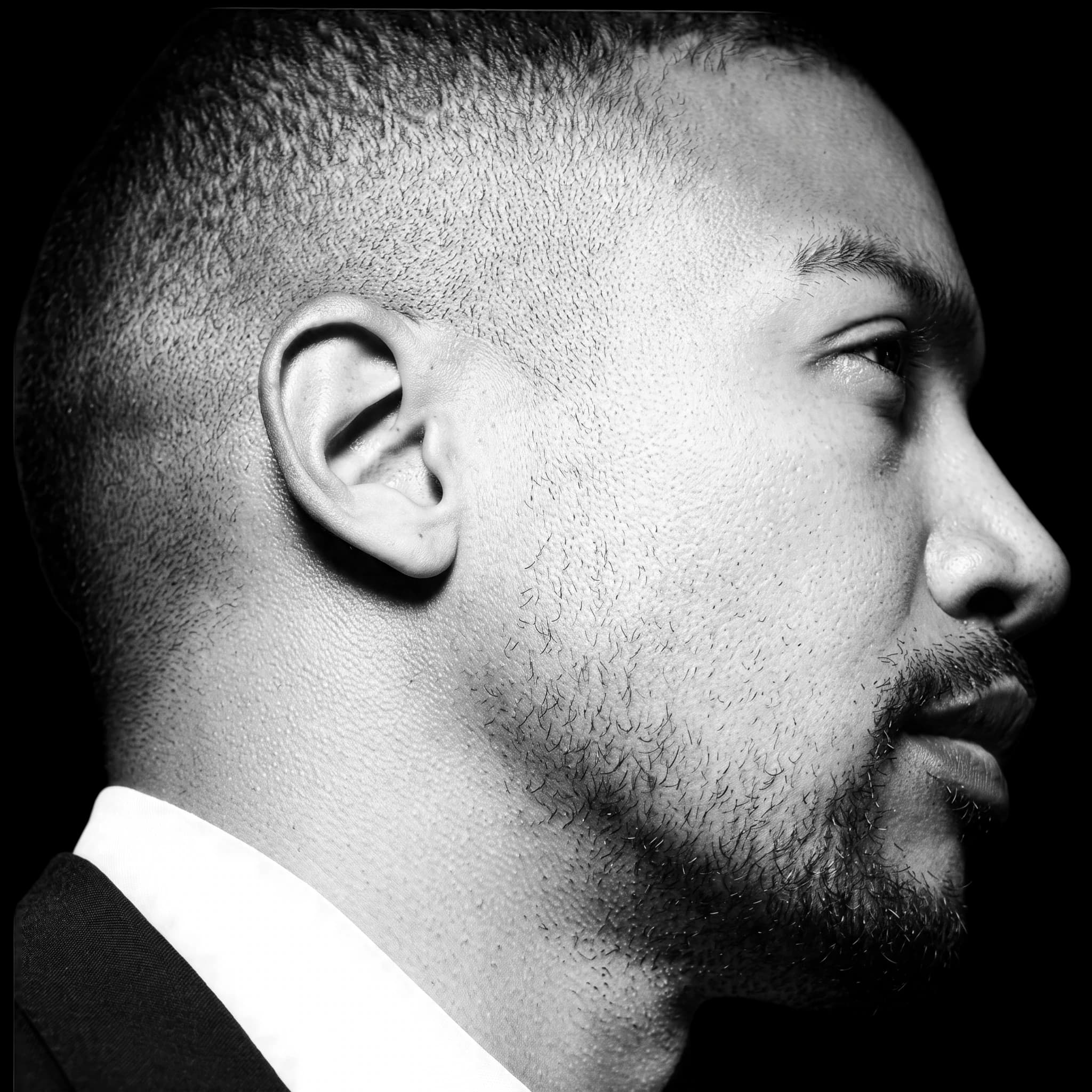Charles Michael Davis, Lower Lip E-Line Position