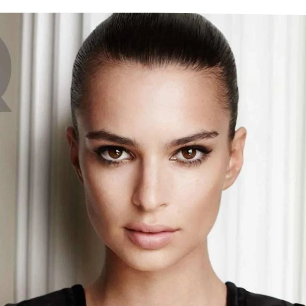 Emily Ratajkowski