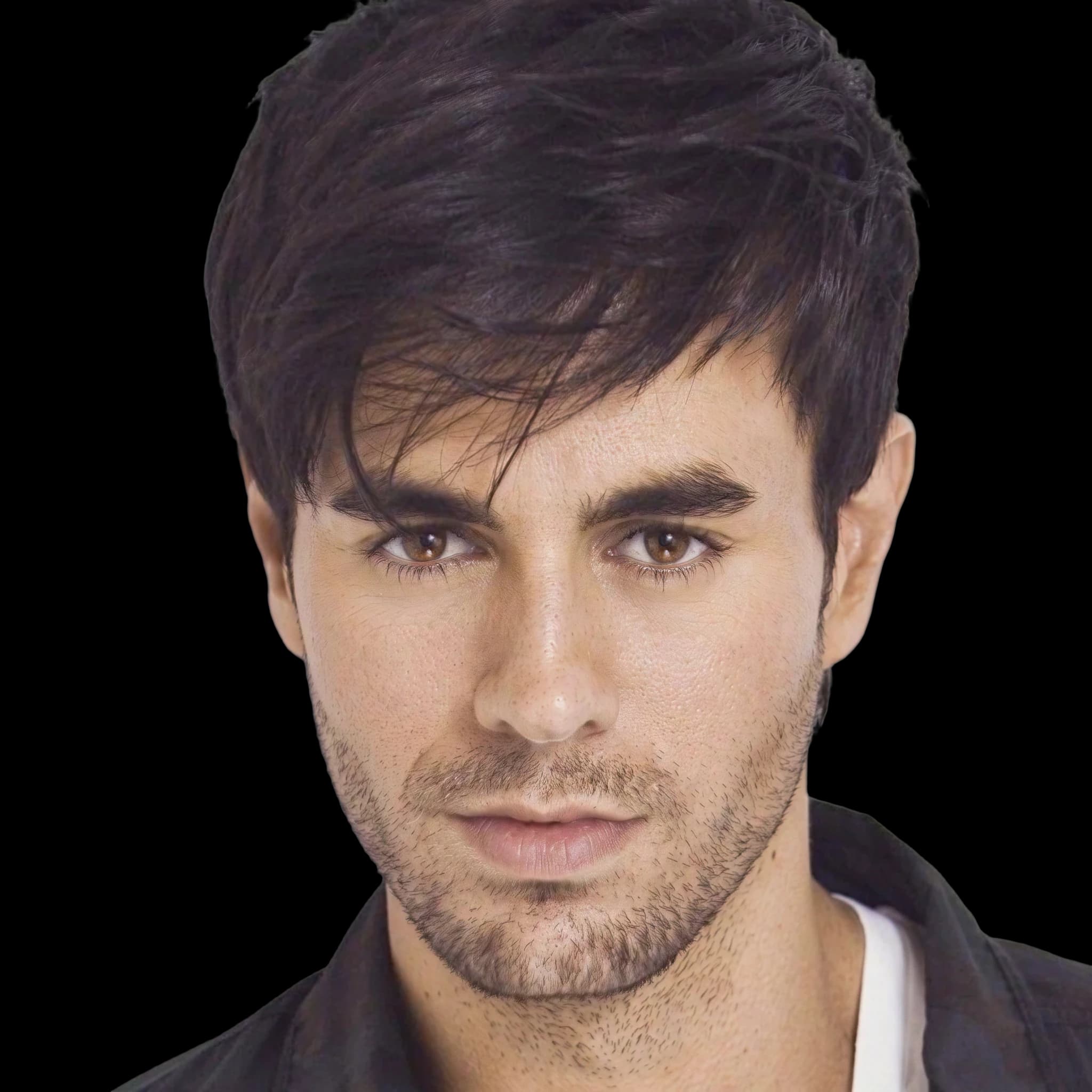 Enrique Iglesias, front profile