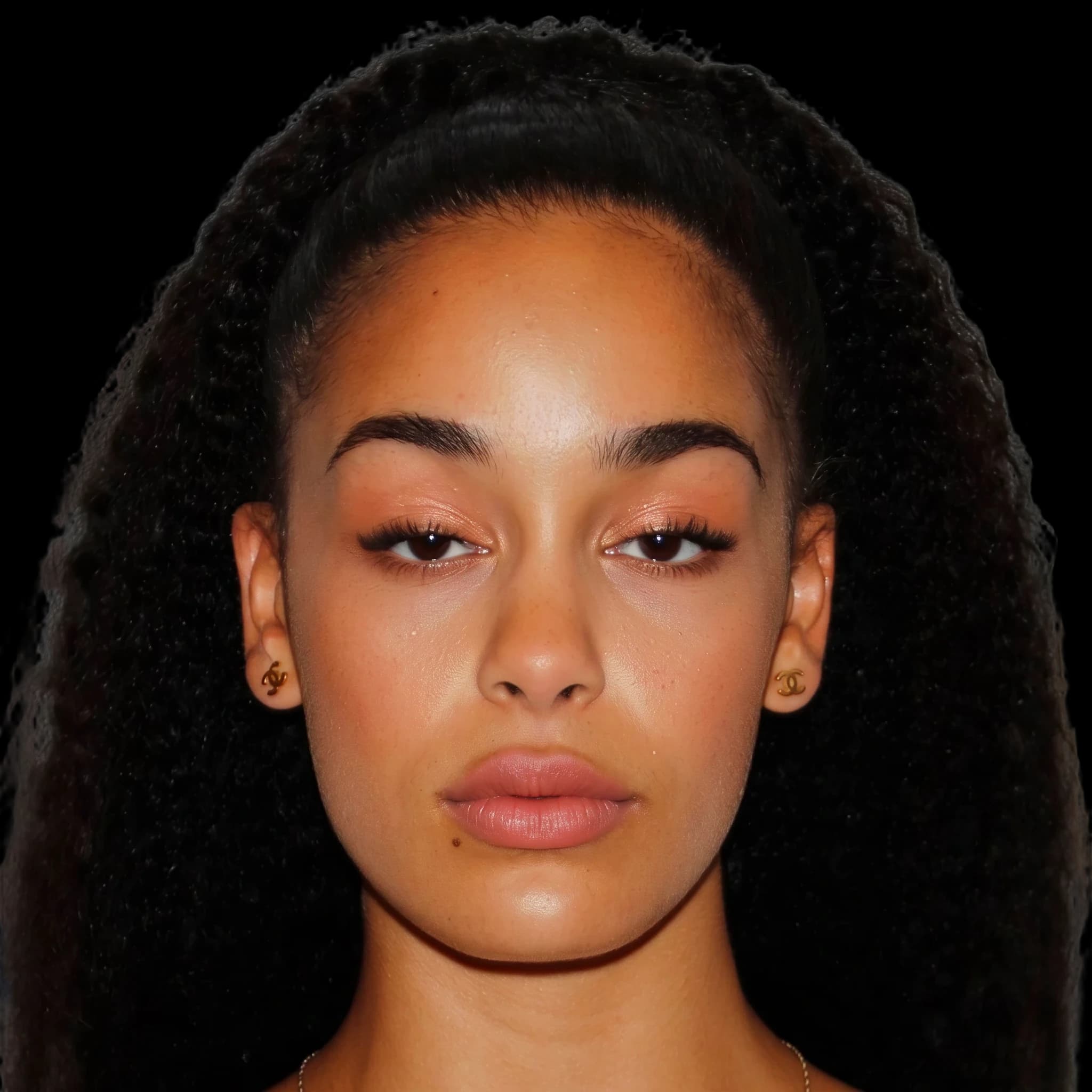 Jorja Smith, Cheekbone Prominence