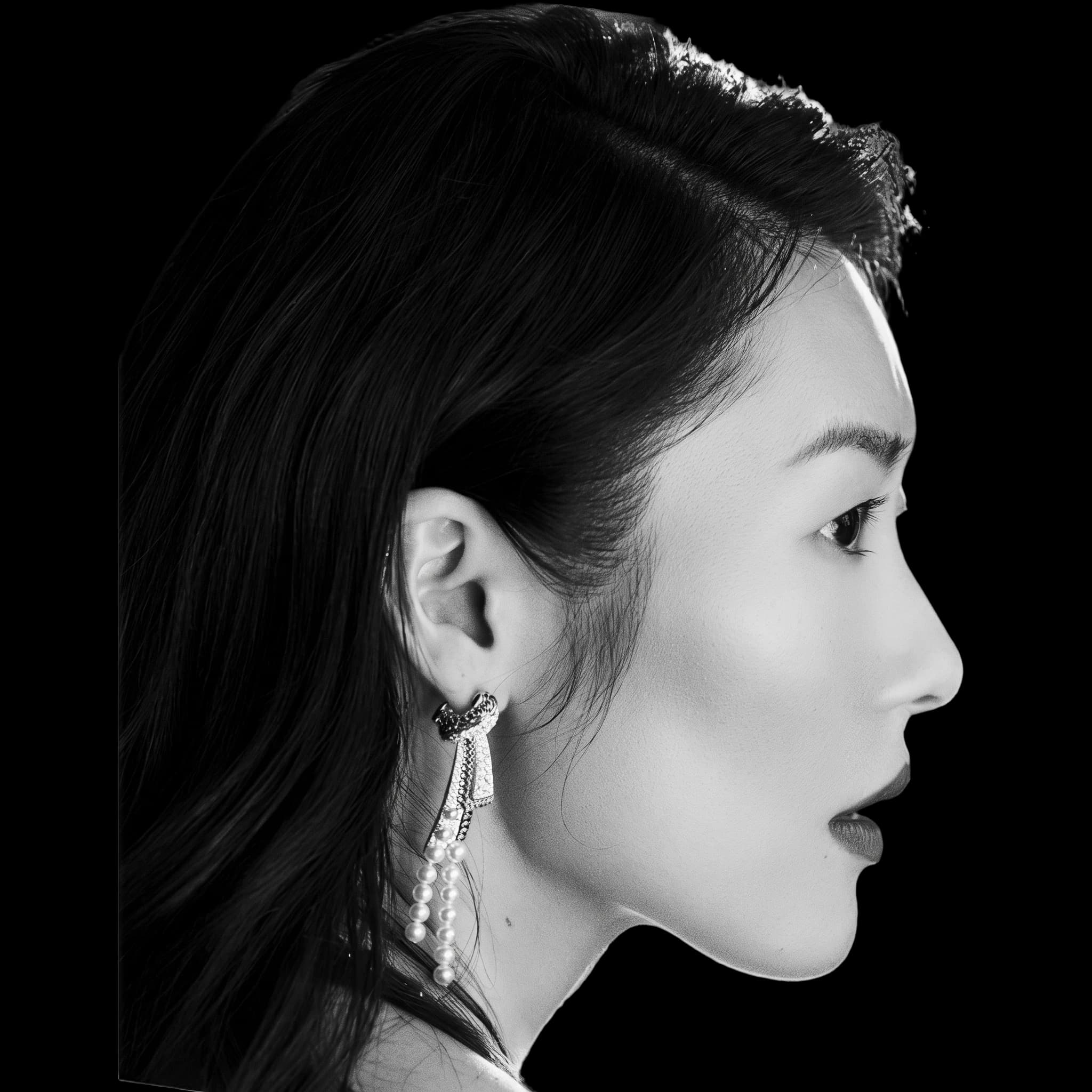 Liu Wen, side profile