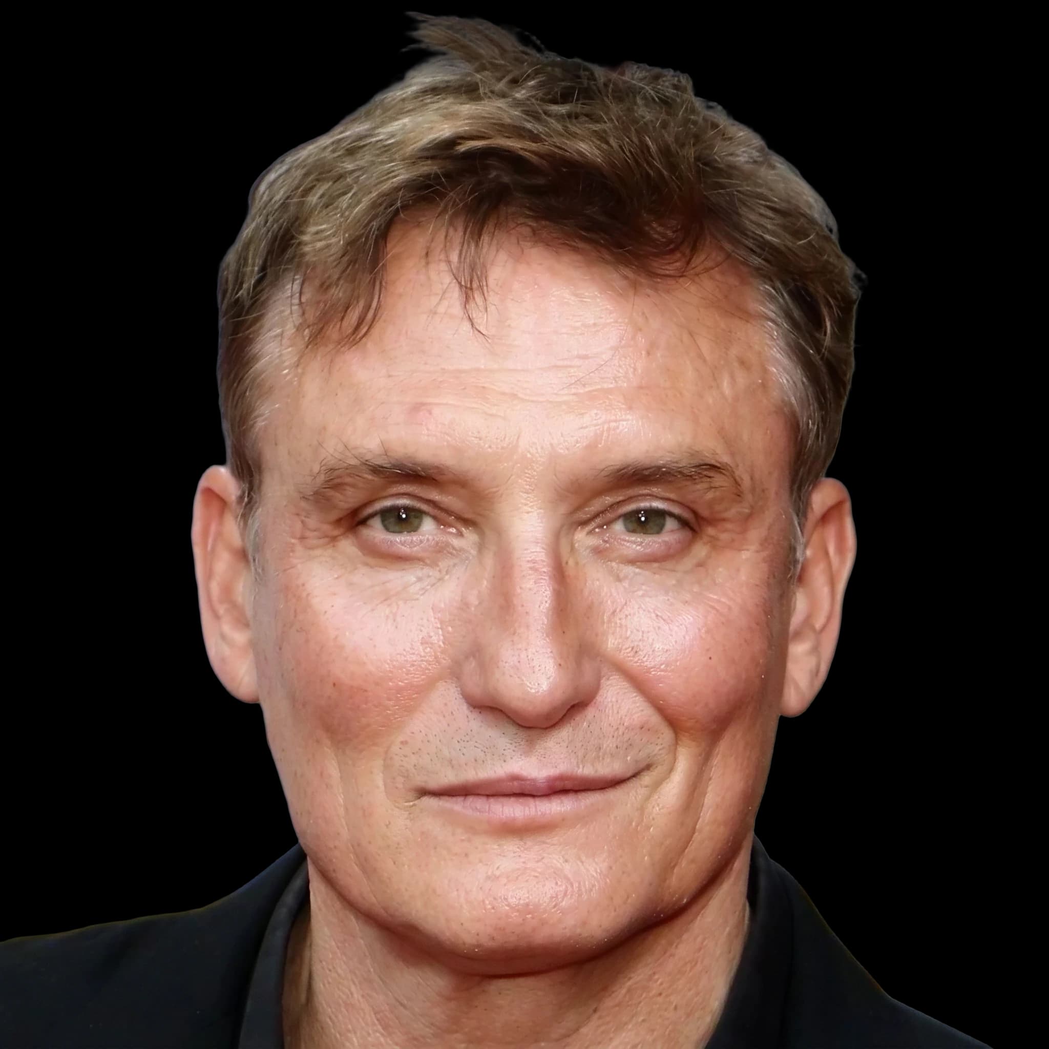 Oliver Masucci, Cheekbone Prominence