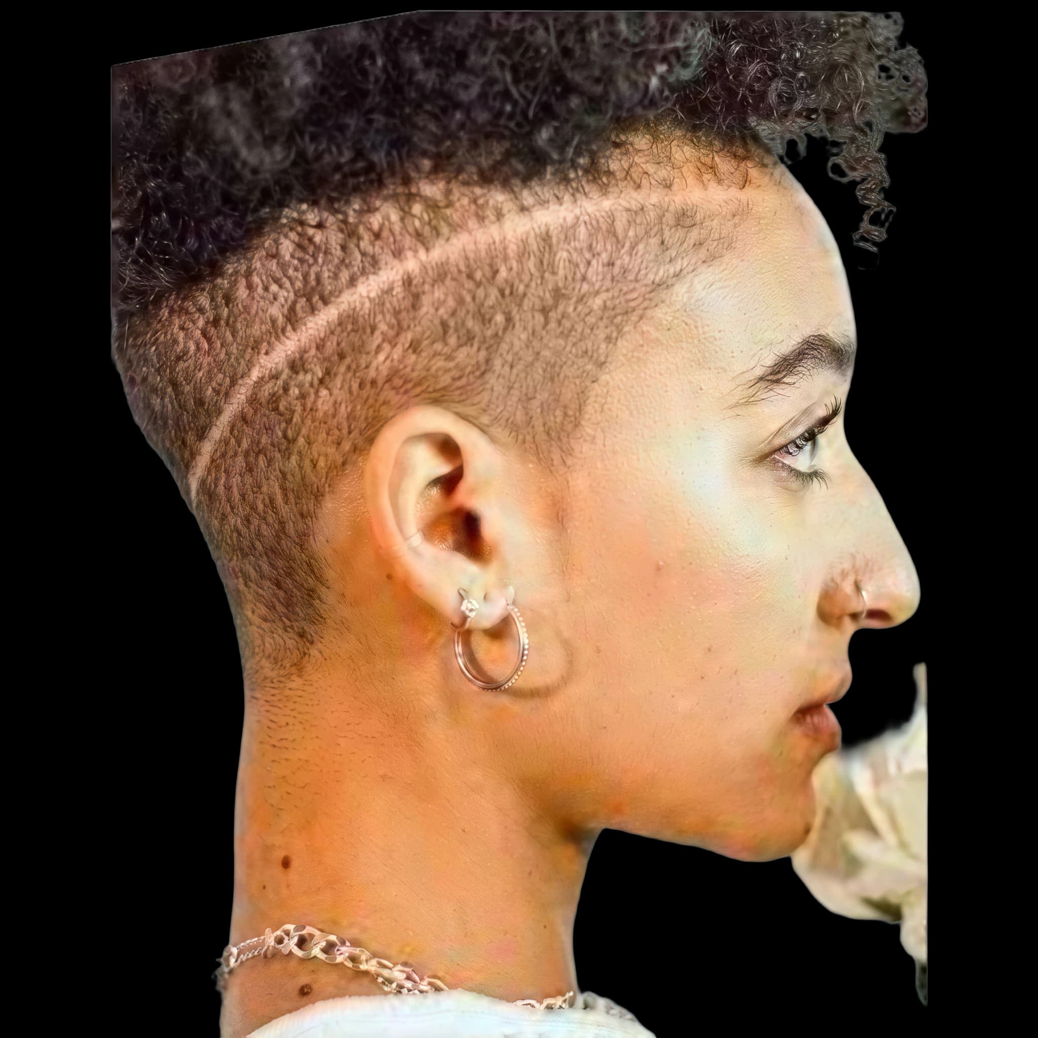 Patricia Allison, side profile