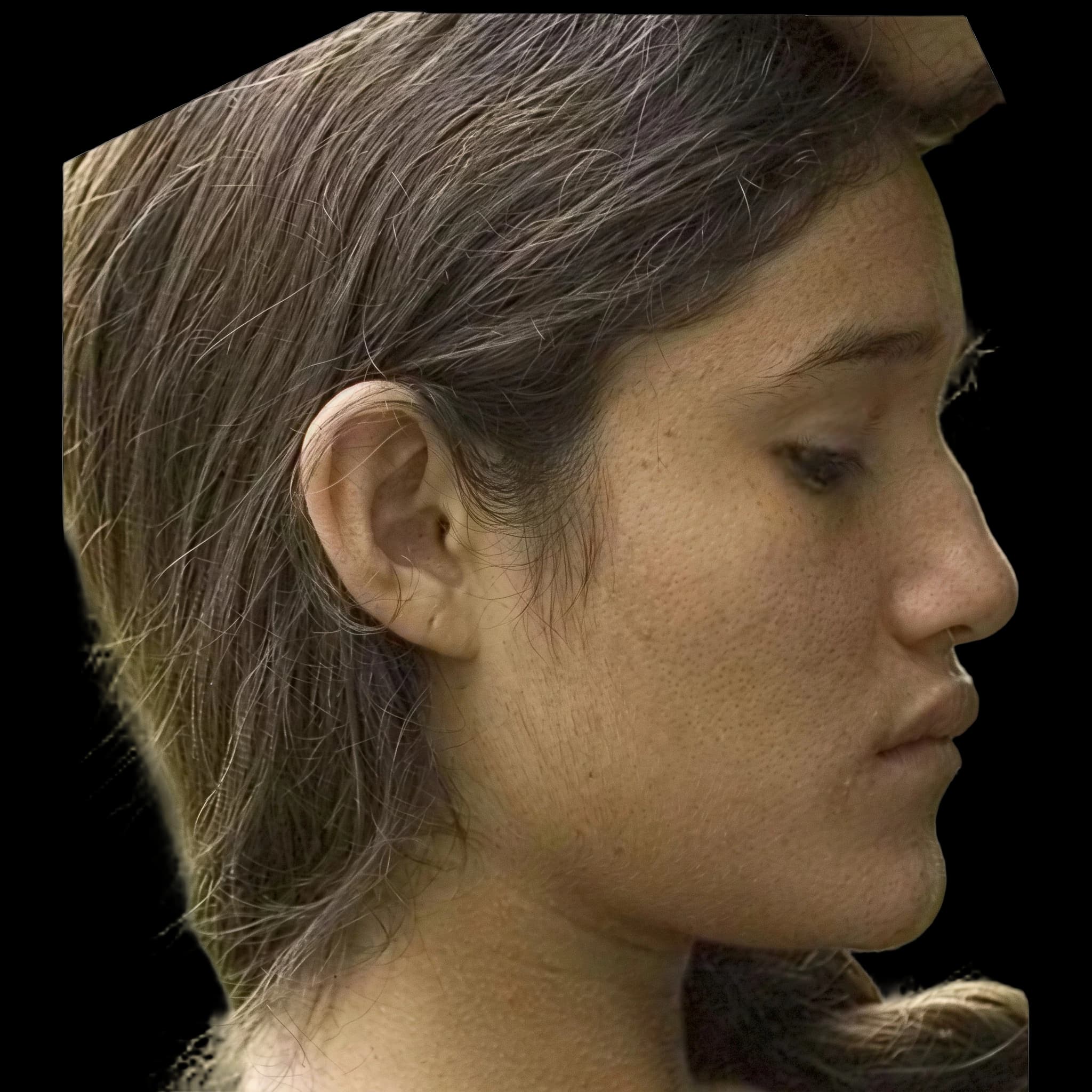 Q'orianka Kilcher, side profile