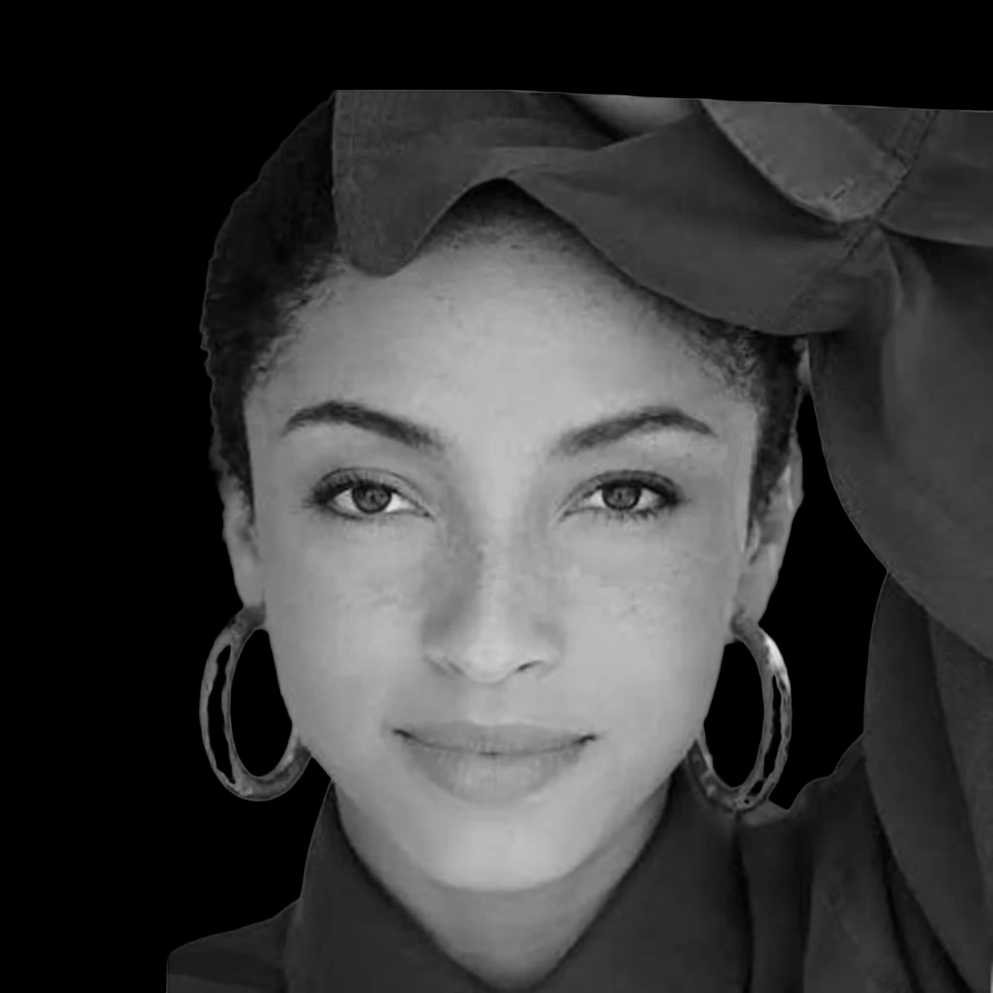 Sade, Neck Width