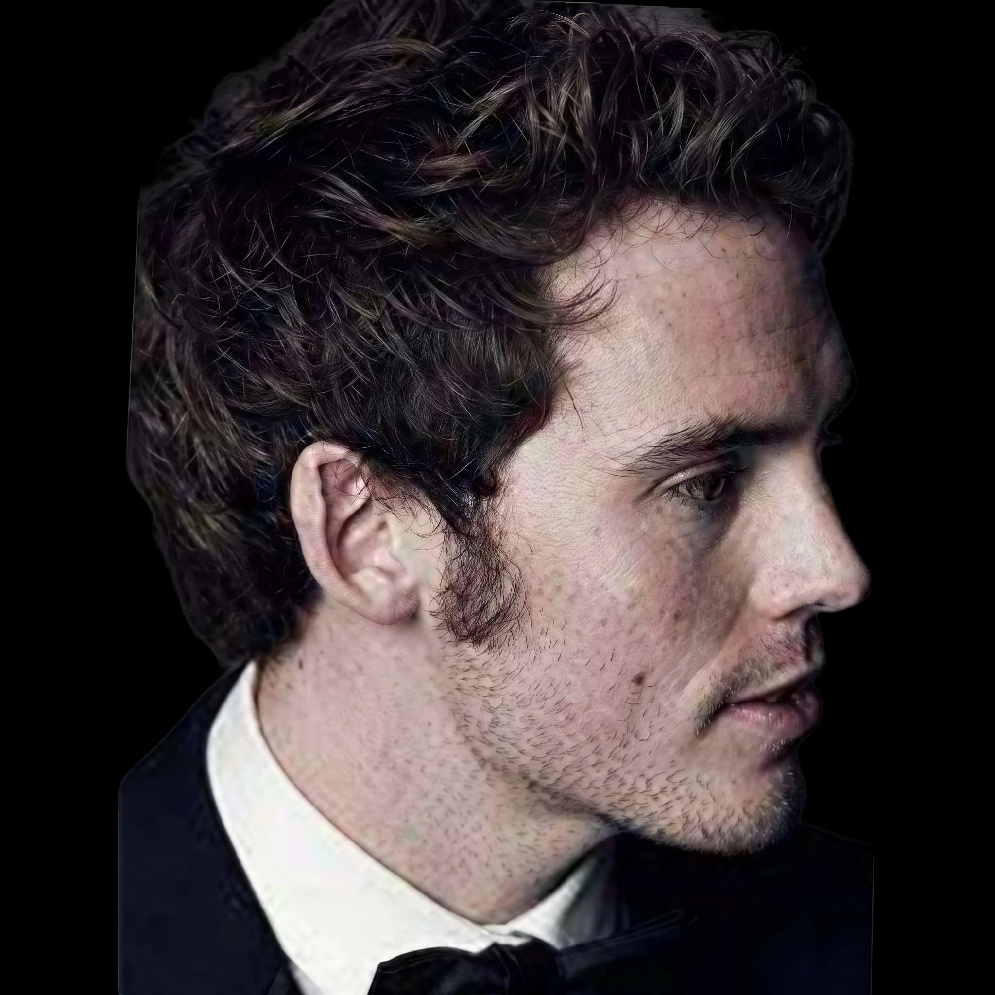 Sam Claflin, Gonial Angle