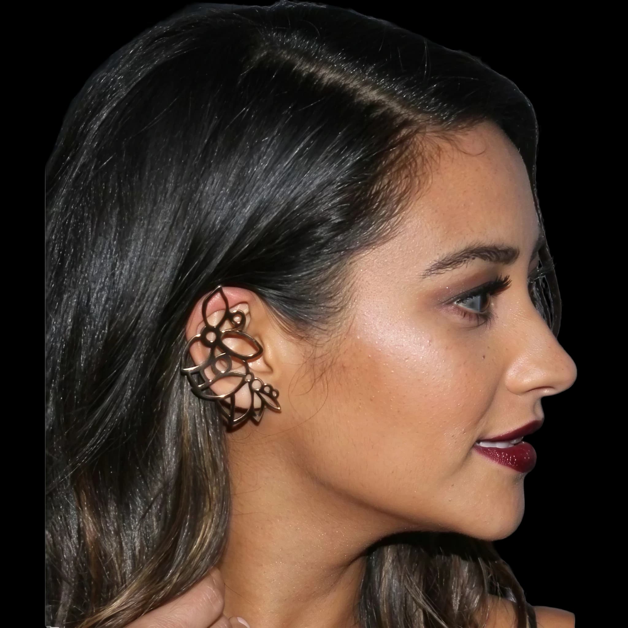 Shay Mitchell, Gonial Angle