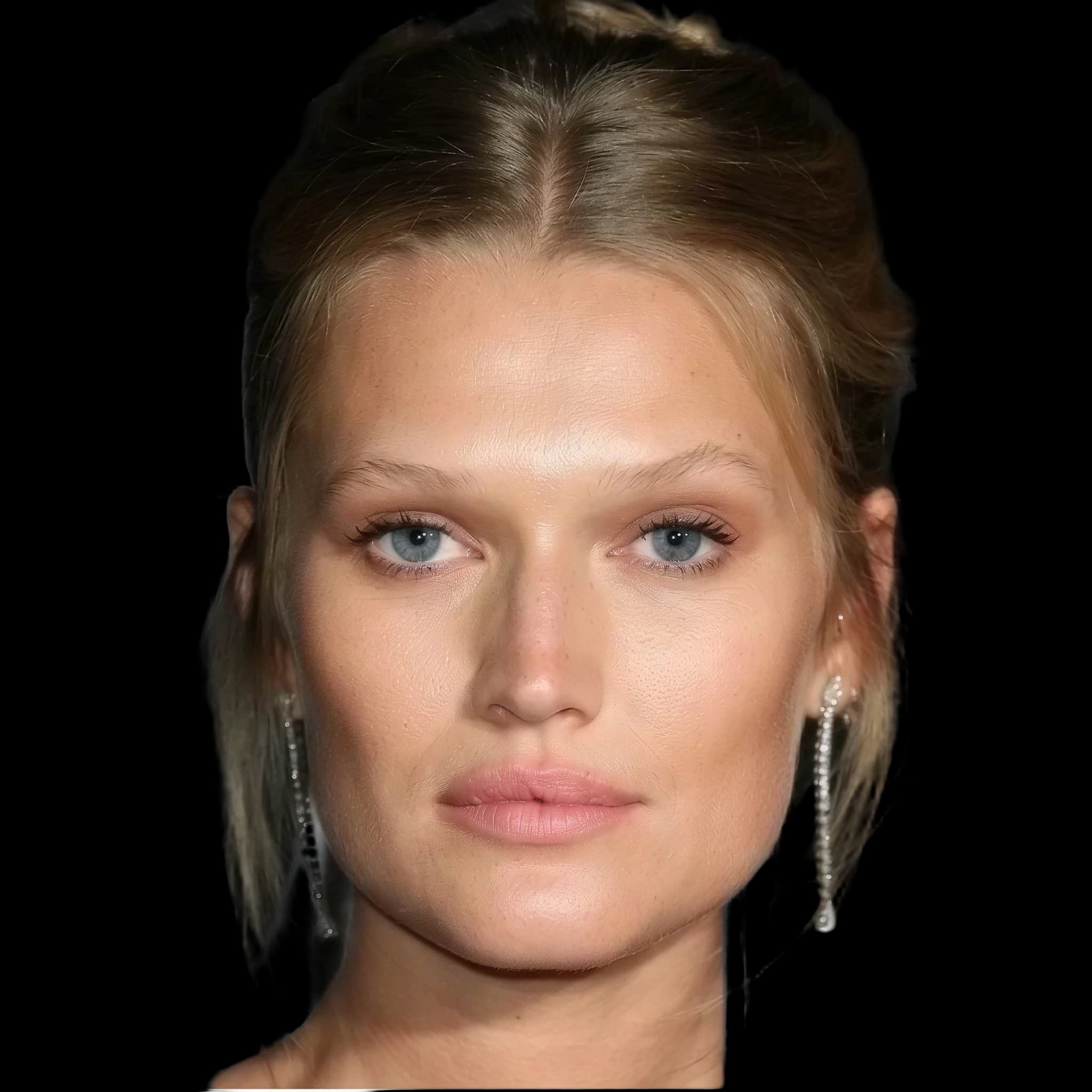 Toni Garrn, Cheekbone Prominence